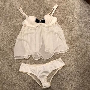 VS NWOT bra/panty set